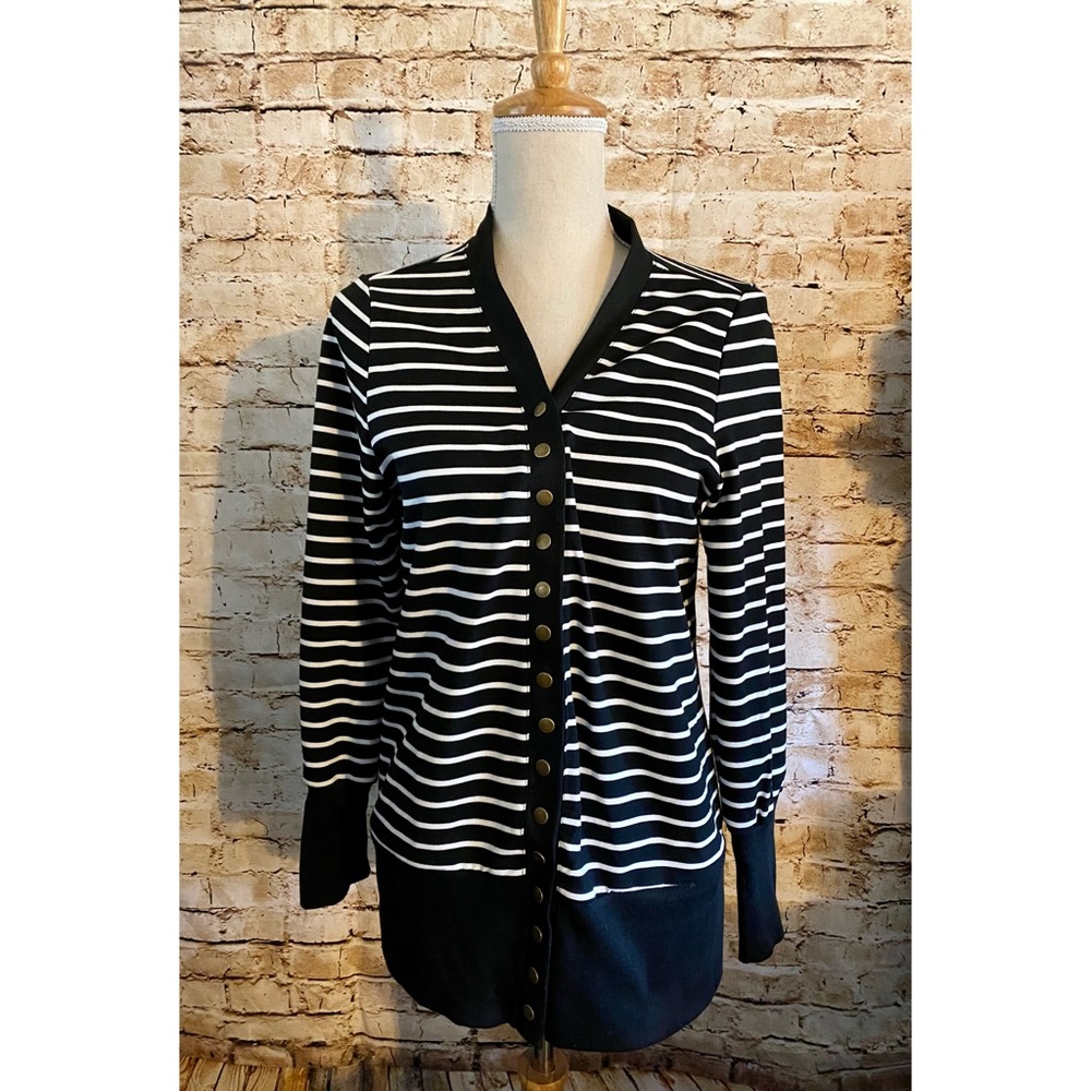 NWOT Adorable Button Down Light Cardigan